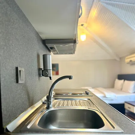 Blueway Apartmanhotel *